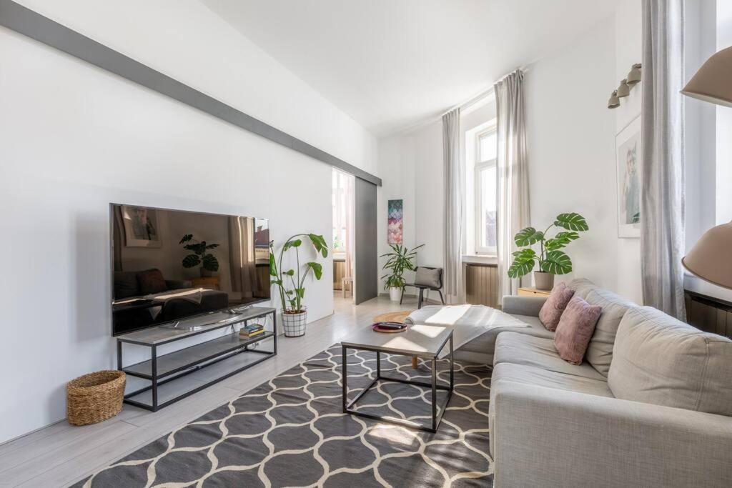 Appartement Quaint And Cozy 2-br In The Center *